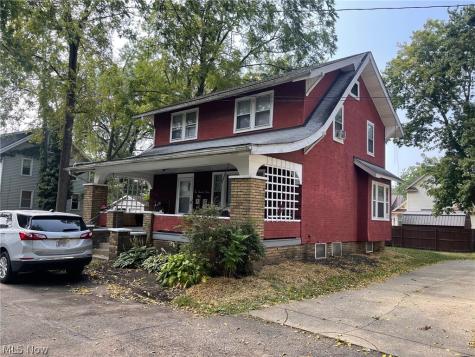 607 Rosemont Court NW Canton OH 44708