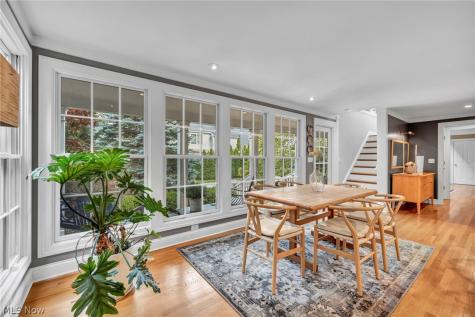 385 Longbeach Bay Village OH 44140