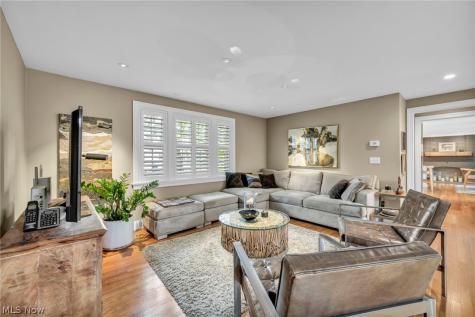 385 Longbeach Bay Village OH 44140