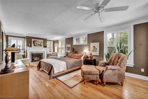 385 Longbeach Bay Village OH 44140