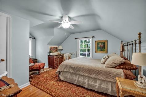 385 Longbeach Bay Village OH 44140