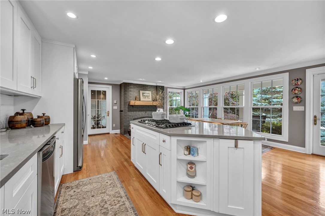 385 Longbeach Bay Village OH 44140