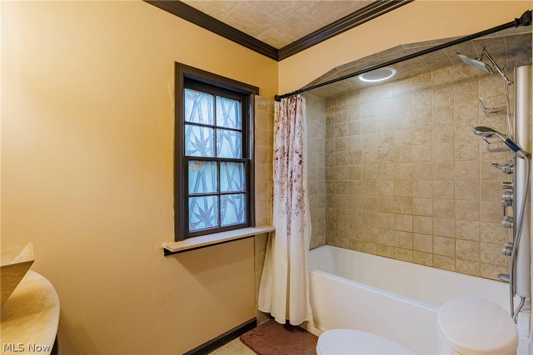 3675 Avalon Road Shaker Heights OH 44120