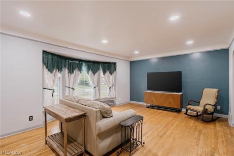 3675 Avalon Road Shaker Heights OH 44120