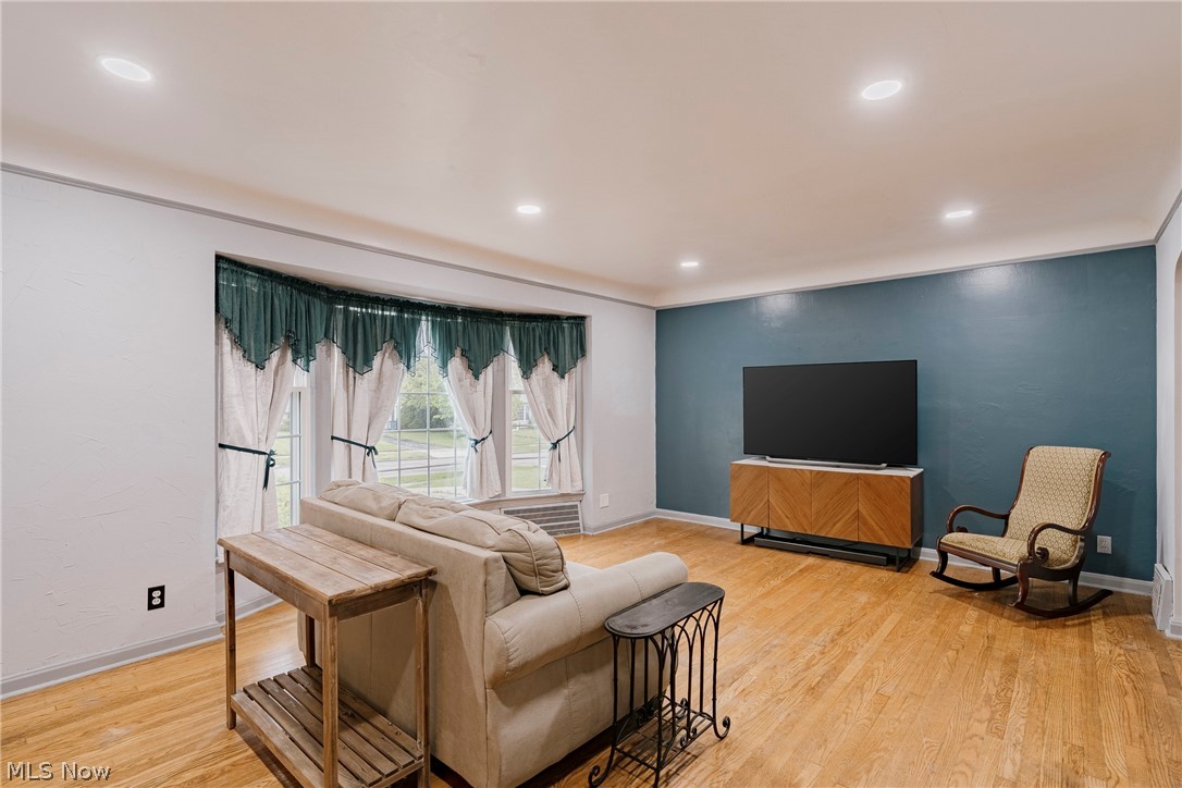 3675 Avalon Road Shaker Heights OH 44120