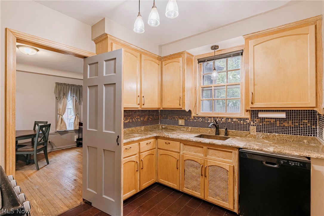 3675 Avalon Road Shaker Heights OH 44120
