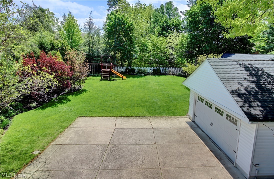 17313 Riverway Drive Lakewood OH 44107