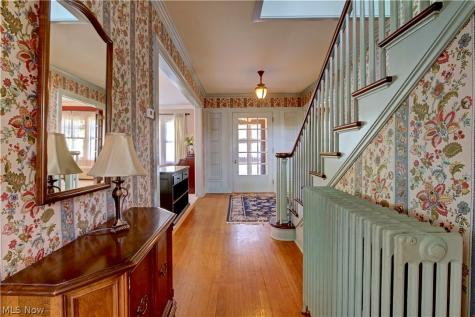 17313 Riverway Drive Lakewood OH 44107