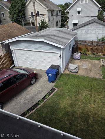 1524 Lauderdale Avenue Lakewood OH 44107