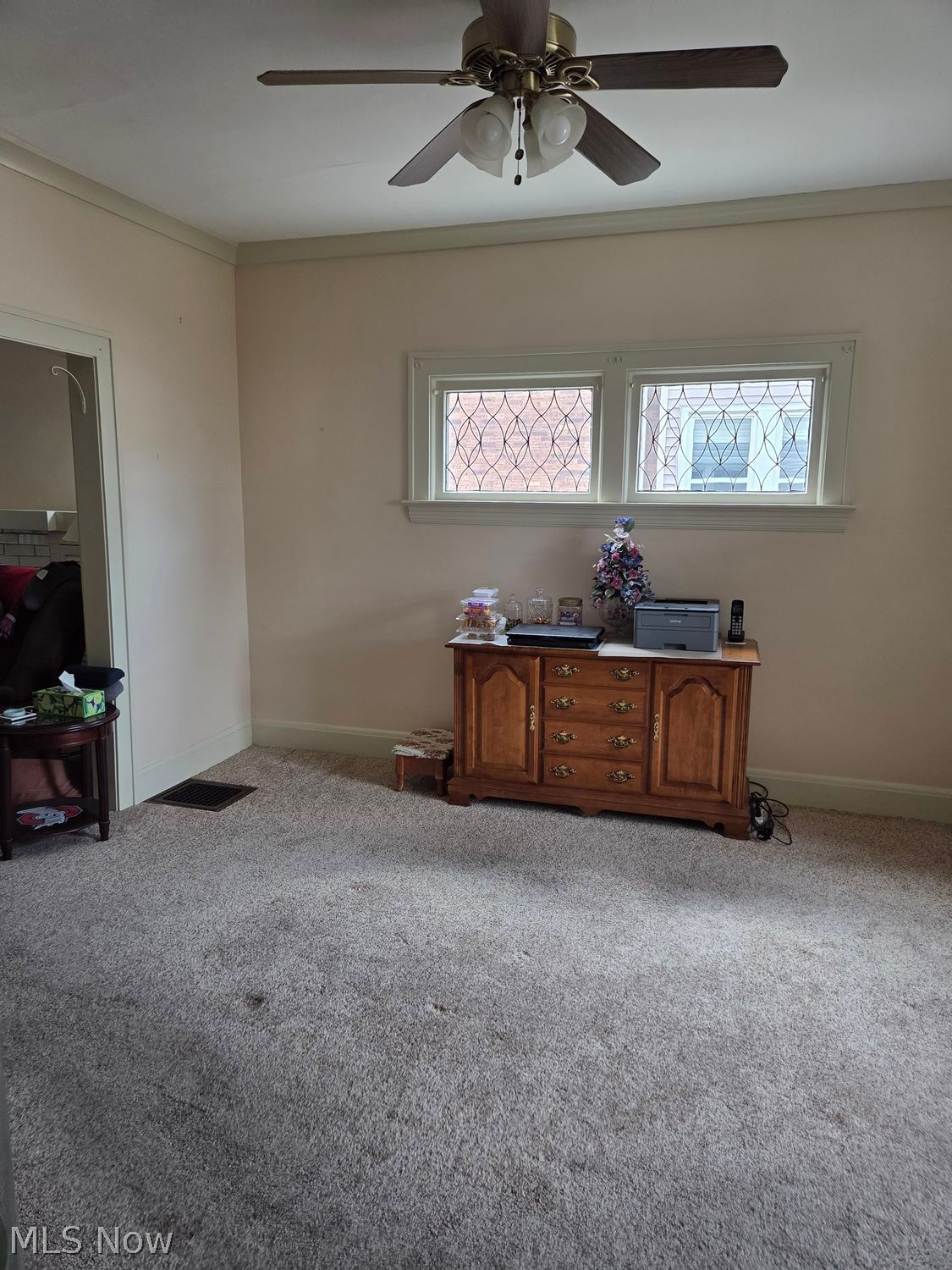 1524 Lauderdale Avenue Lakewood OH 44107