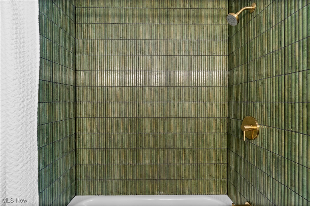 6701 Westview Drive Brecksville OH 44141