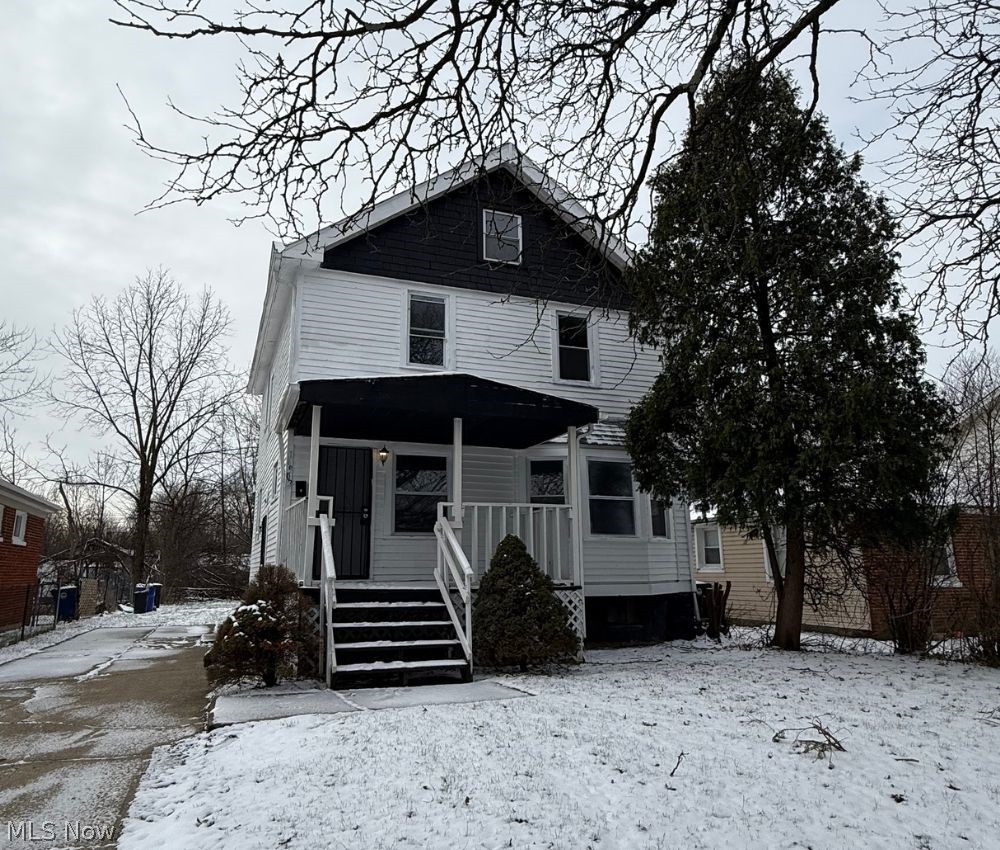 16902 Langly Avenue Cleveland OH 44128