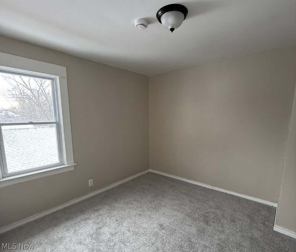 16902 Langly Avenue Cleveland OH 44128
