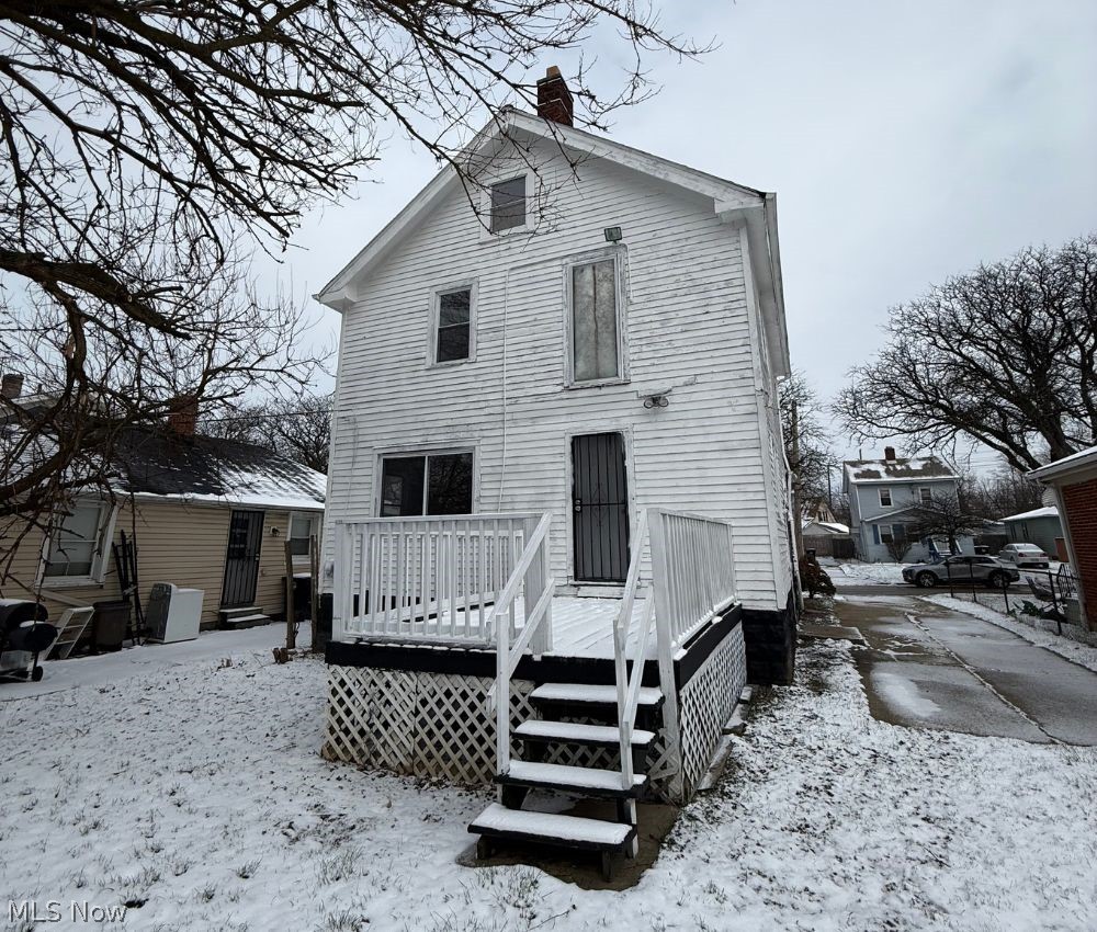 16902 Langly Avenue Cleveland OH 44128