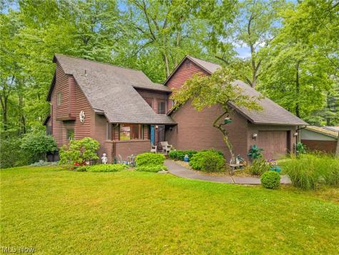 8810 Blossom Circle NW Massillon OH 44646