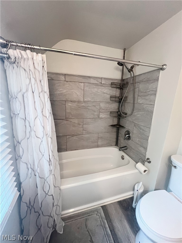 19106 Lanbury Avenue Warrensville Heights OH 44122