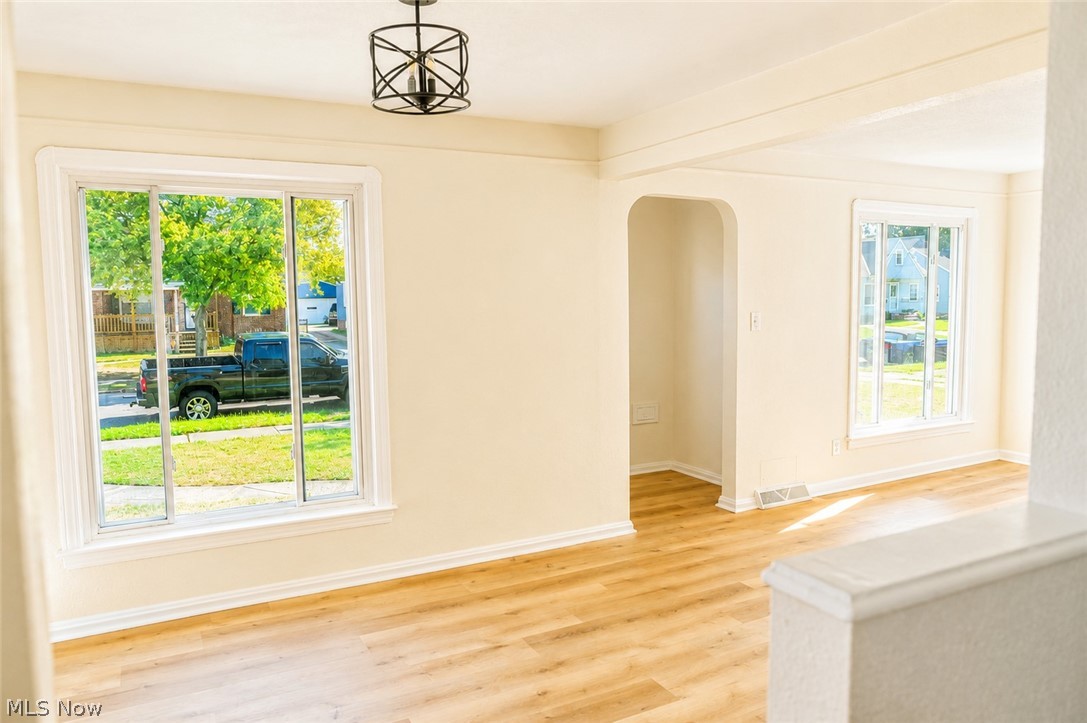 13520 Saint James Avenue Cleveland OH 44135