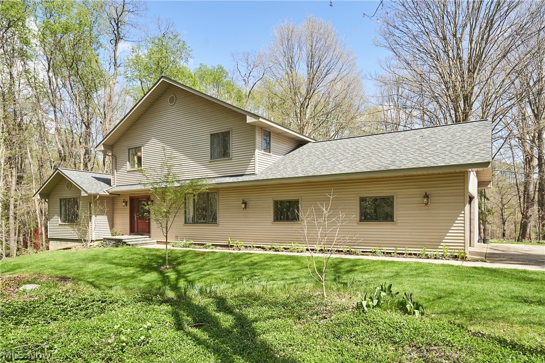 14125 Country River Lane Newbury OH 44065