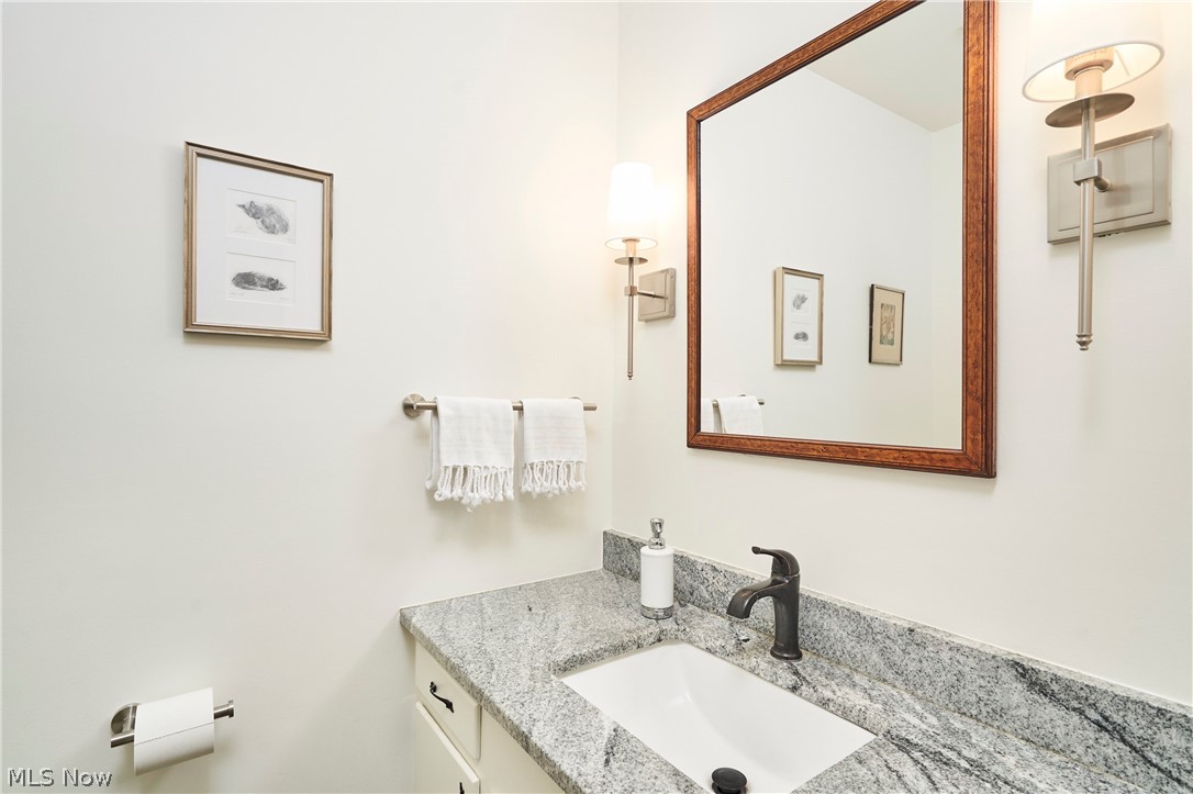 14125 Country River Lane Newbury OH 44065