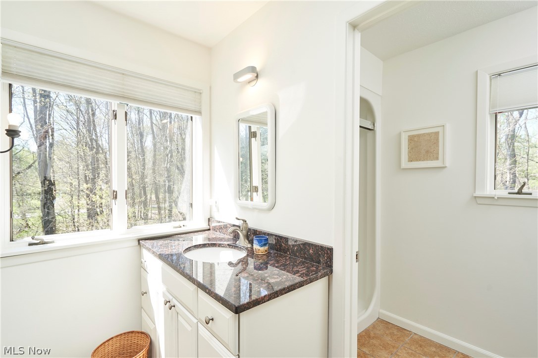 14125 Country River Lane Newbury OH 44065