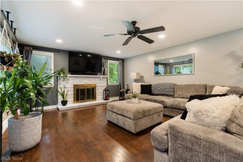 5815 Glyn Drive NW North Canton OH 44720