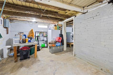159 N Lyman Street Wadsworth OH 44281