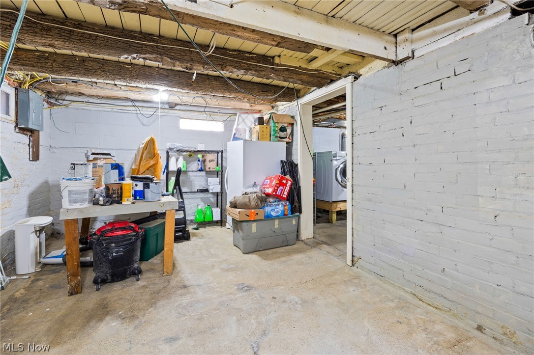159 N Lyman Street Wadsworth OH 44281
