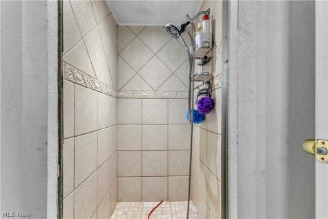 6624 Ronjoy Place Youngstown OH 44512