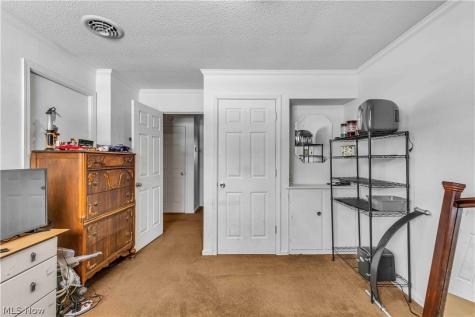 6624 Ronjoy Place Youngstown OH 44512