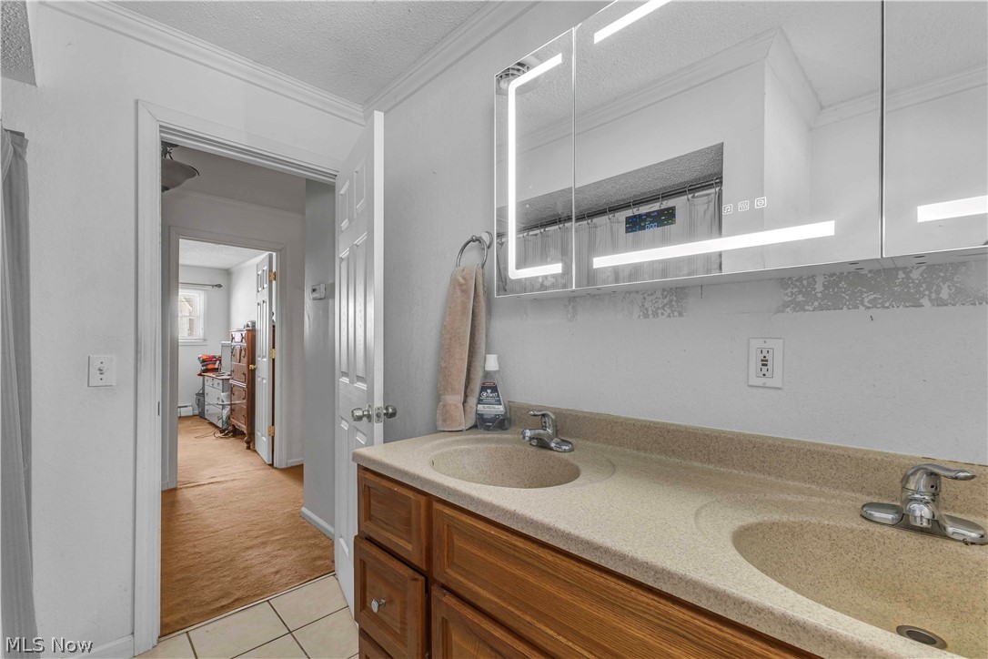 6624 Ronjoy Place Youngstown OH 44512