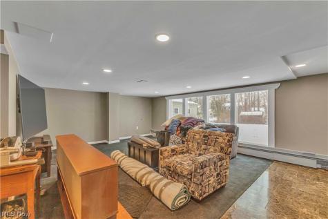 6624 Ronjoy Place Youngstown OH 44512