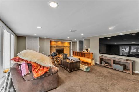6624 Ronjoy Place Youngstown OH 44512