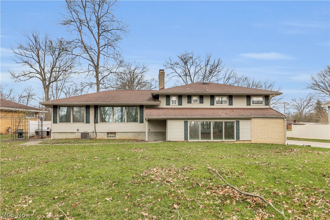 6624 Ronjoy Place Youngstown OH 44512
