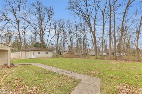 6624 Ronjoy Place Youngstown OH 44512