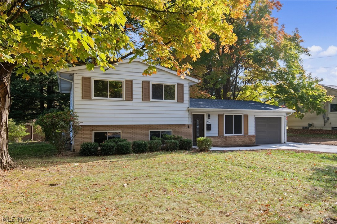 435 S Hillside Drive Canfield OH 44406