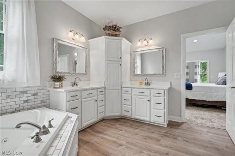 841 Chardoney Drive Wadsworth OH 44281