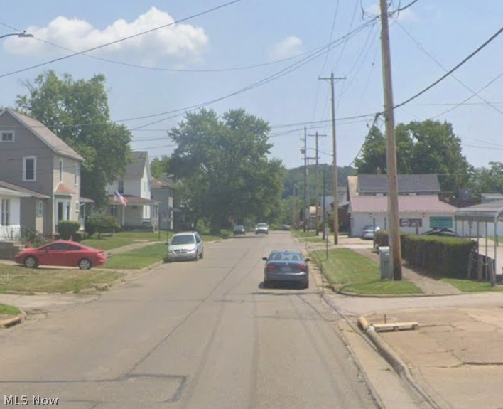 215 E 5th Street Uhrichsville OH 44683