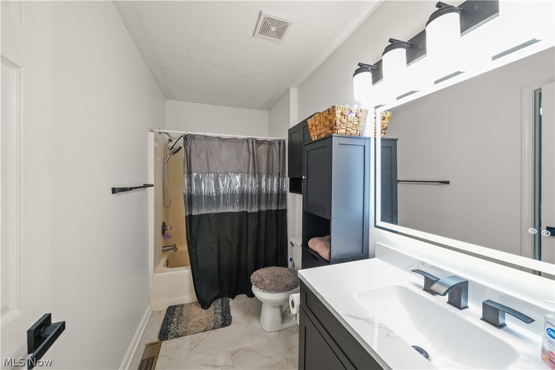 9545 Greenmeadow Road Windham OH 44288