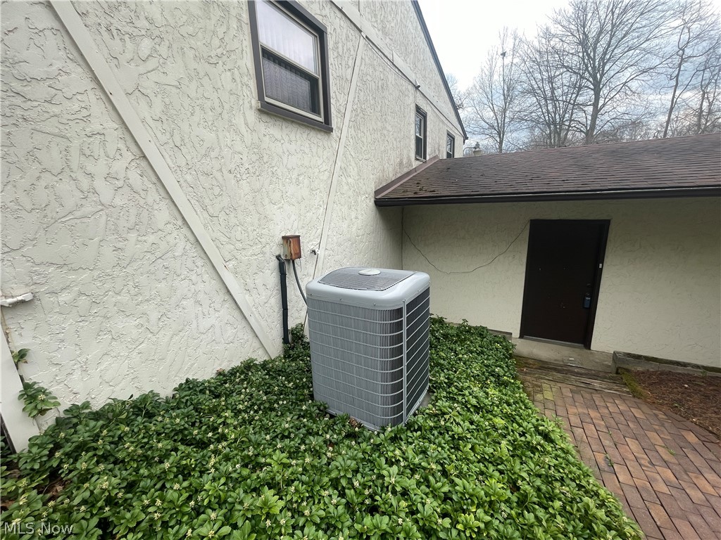 4874 Logan Way Hubbard OH 44425