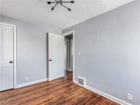 5728 South Boulevard Maple Heights OH 44137