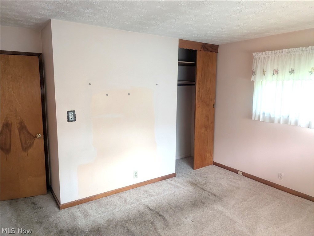 5779 Greer Road SE Uhrichsville OH 44683