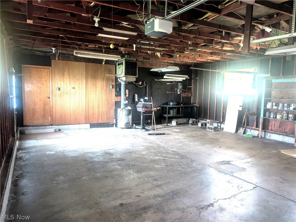 5779 Greer Road SE Uhrichsville OH 44683