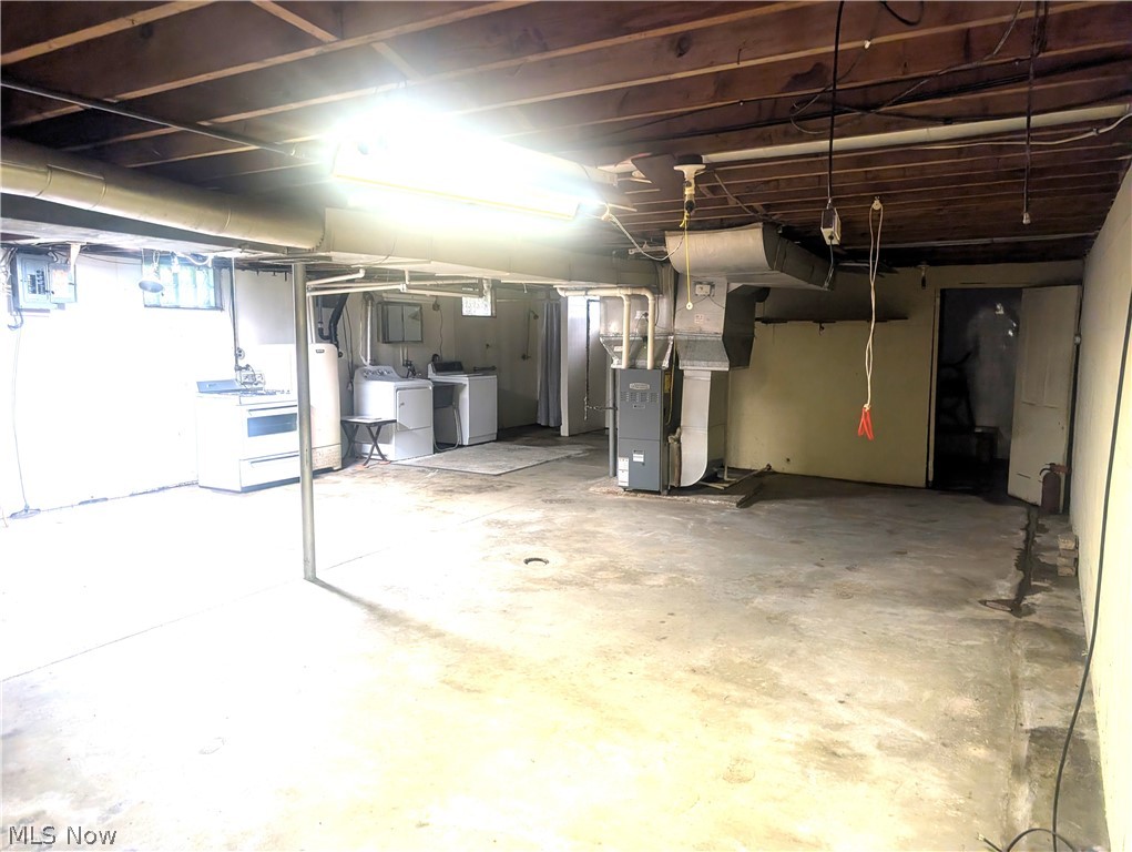 5779 Greer Road SE Uhrichsville OH 44683