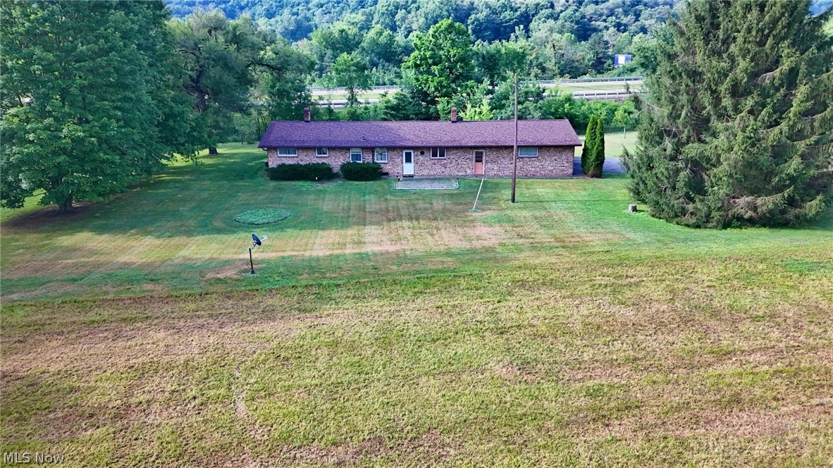 5779 Greer Road SE Uhrichsville OH 44683