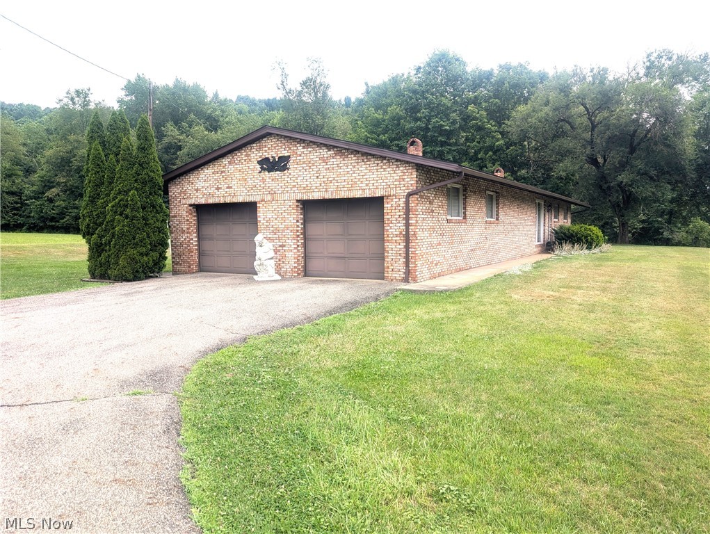 5779 Greer Road SE Uhrichsville OH 44683