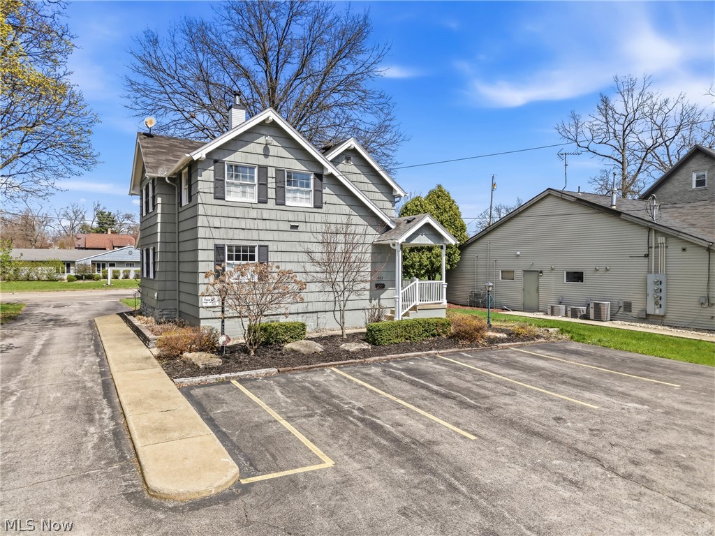 1820 E Market Street Warren OH 44483