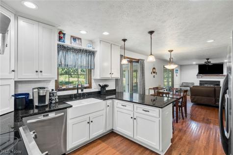 2470 Stiegler Road Valley City OH 44280