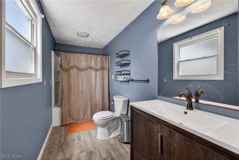 980 E 347th Street Eastlake OH 44095