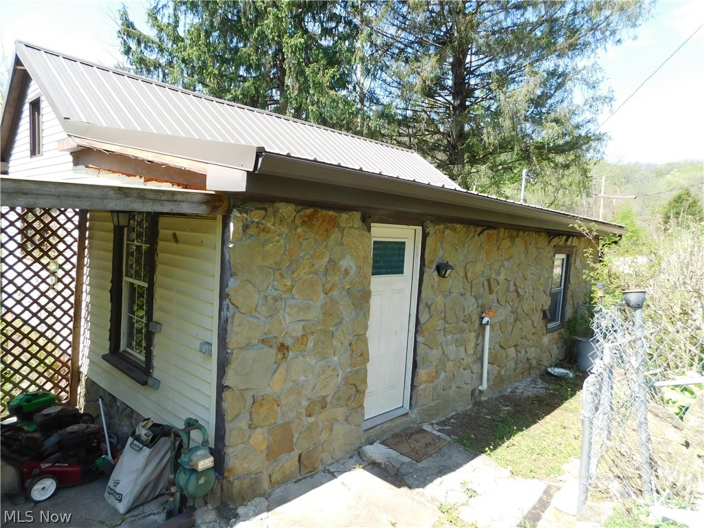 68250 Wrixon Road Bridgeport OH 43912