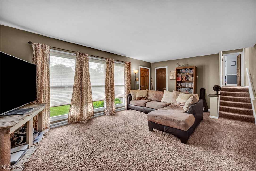12880 Sunset Circle NW Uniontown OH 44685